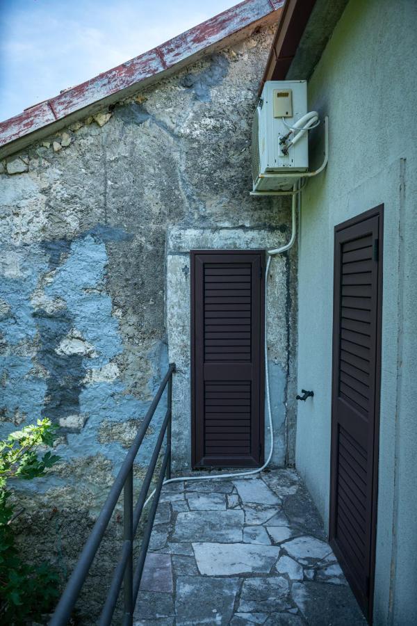 Guest House Gornji Ceklin Cetinje Exteriör bild